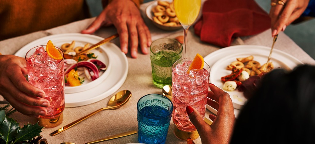 tavola per cena di Natale