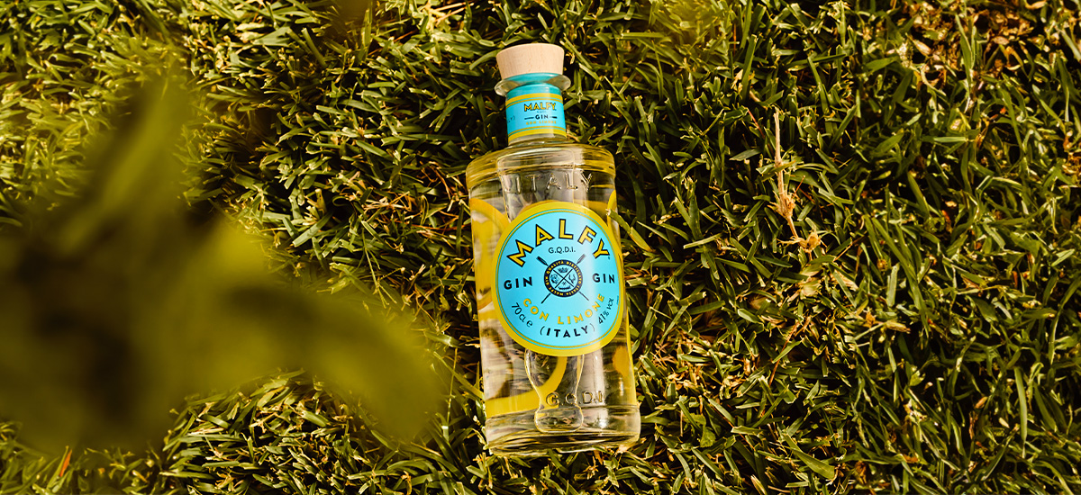 Bottiglia di gin malfy estate