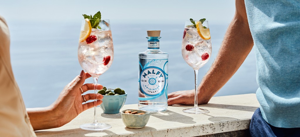 Cocktail con erbe aromatiche